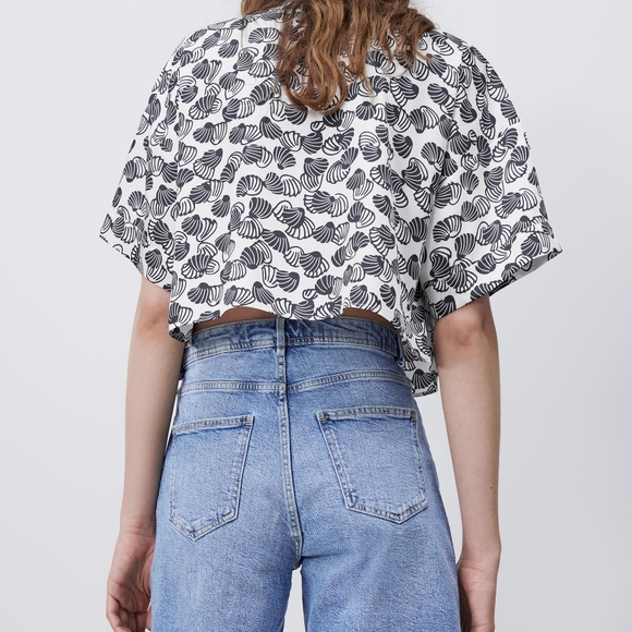 Zara Women’s Crop Top (Size XS) - like new - Picture 4 of 4